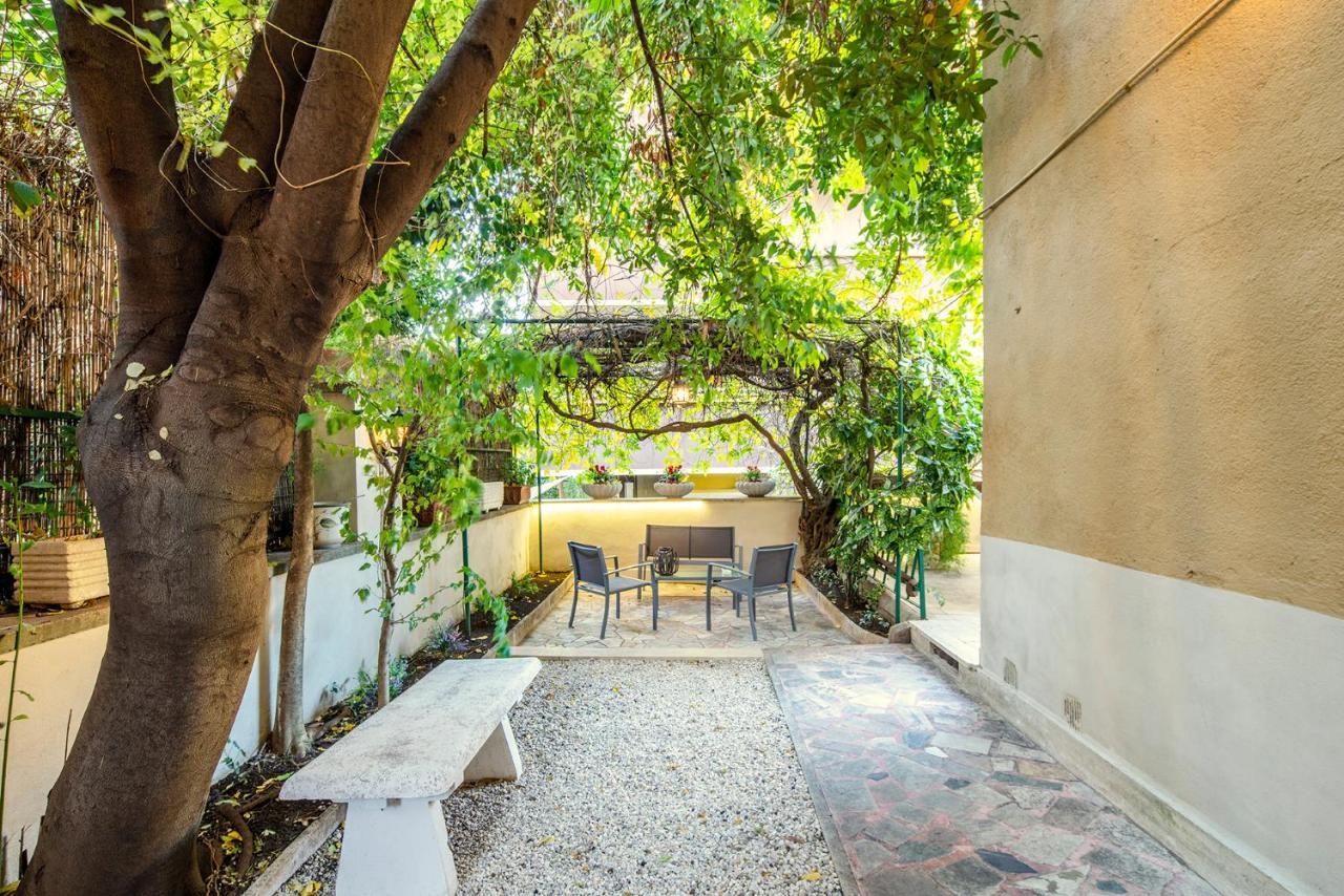 Garden House - Luxury - Overnight Only Affittacamere 2*