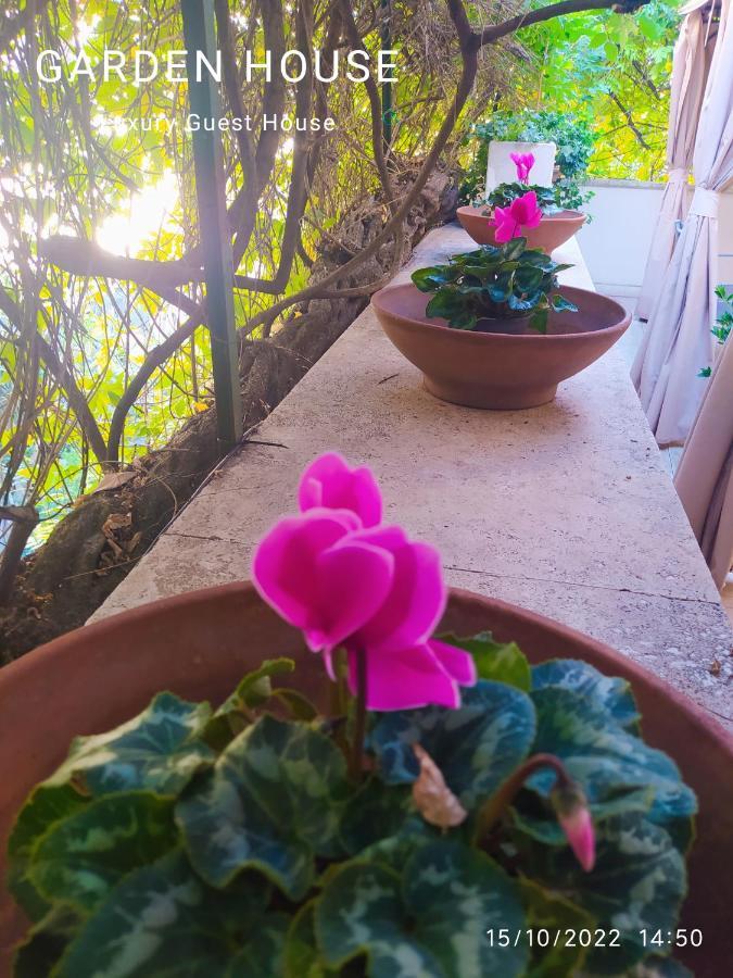 Garden House - Luxury - Overnight Only Roma